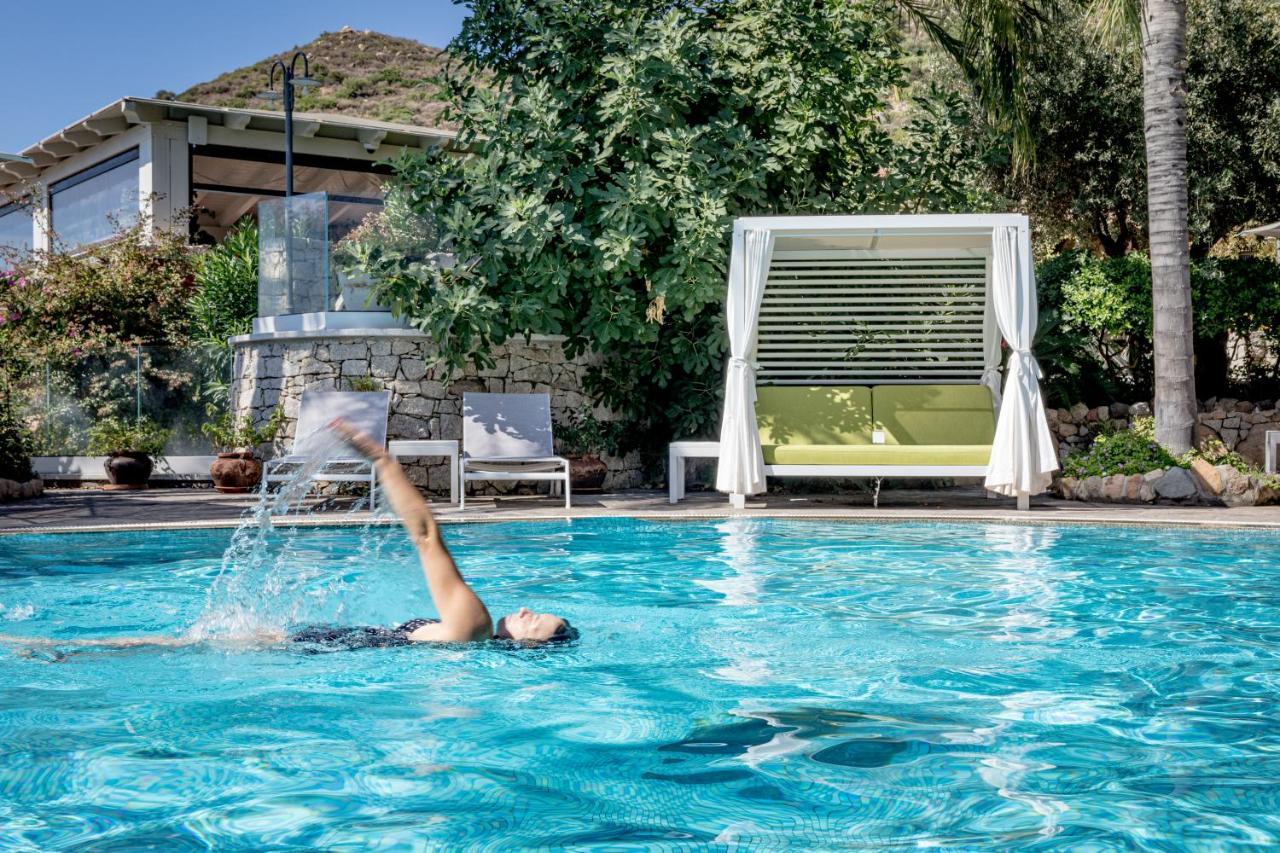 Cruccuris - Adults Only 4*